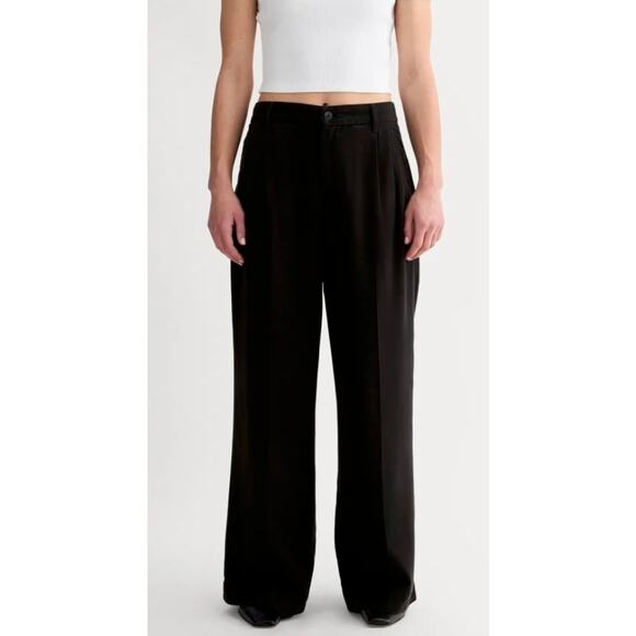 Everlane Pants - Everlane The Trouser in Buttersoft Pants Size 4 NWT